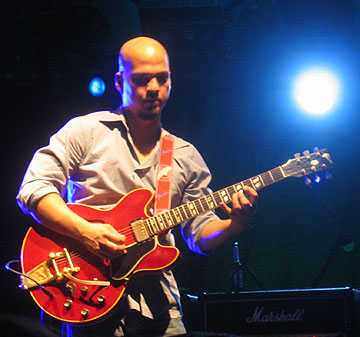 pixies_avalon_4.jpg